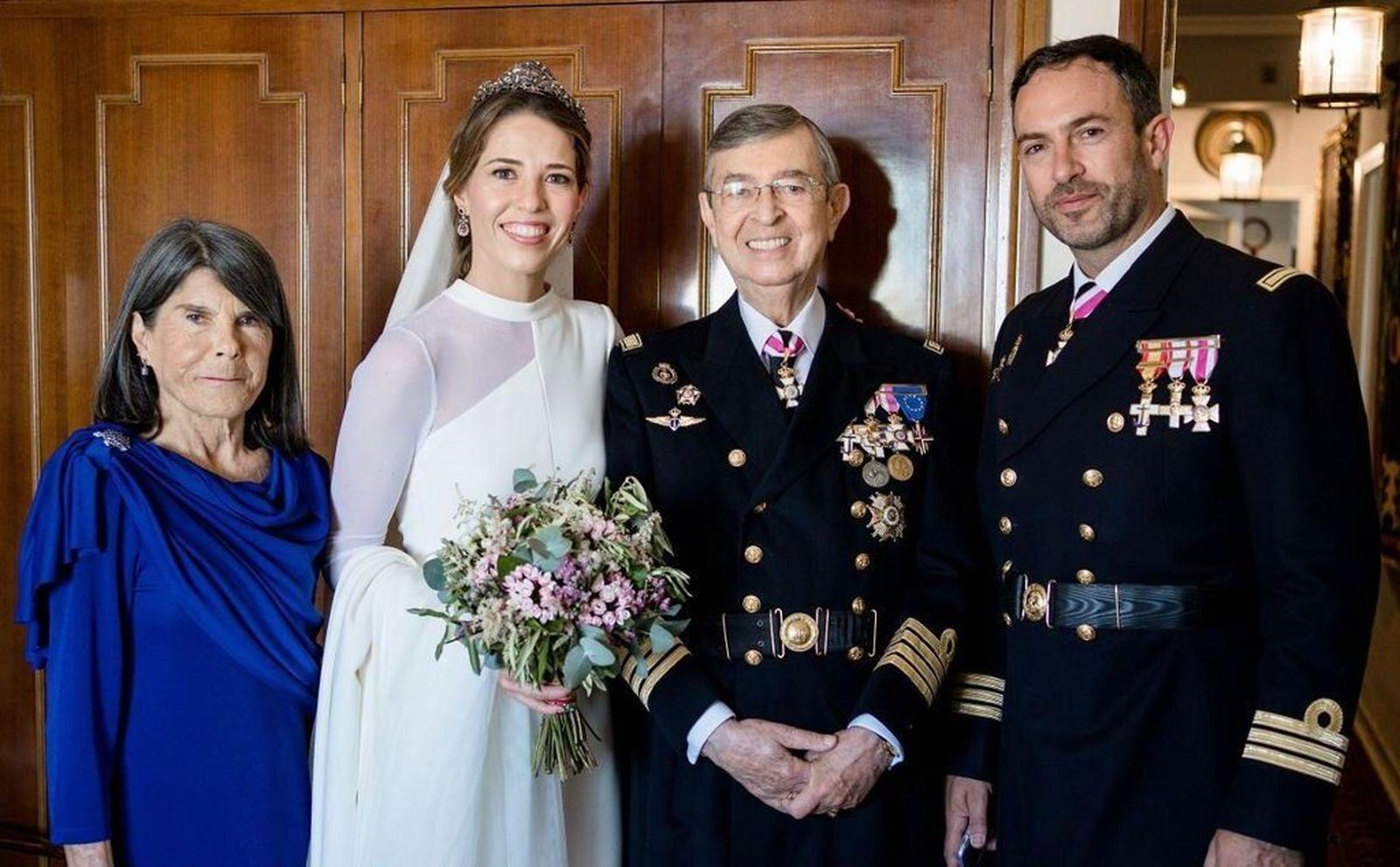 La novia con sus padres María del Carmen Zarauza y Francisco Javier Súnico y su hermano Francisco Javier.