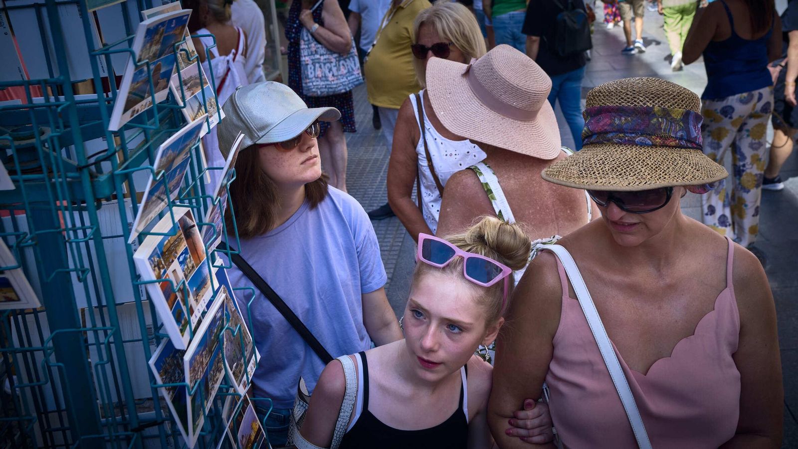 Viajeros recién llegados de un crucero en Cádiz.
