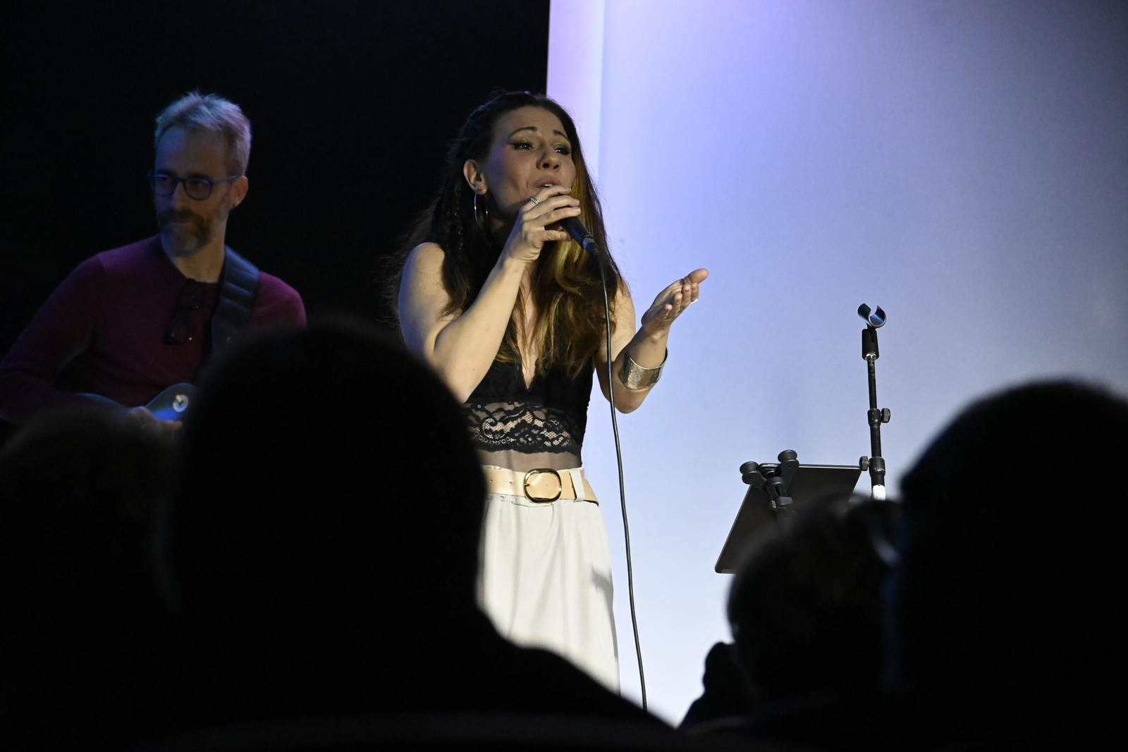 Actuación de Antonia Ferrá dentro del ciclo 'Música y otros ritmos' en imágenes