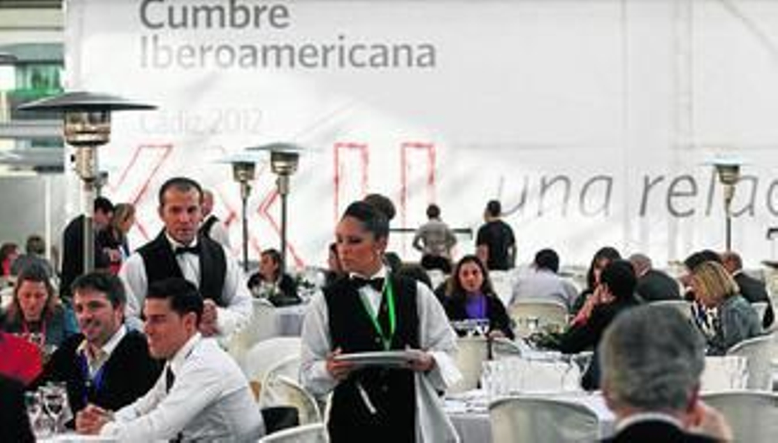 Cádiz debate sobre la influencia de las redes sociales en la prensa