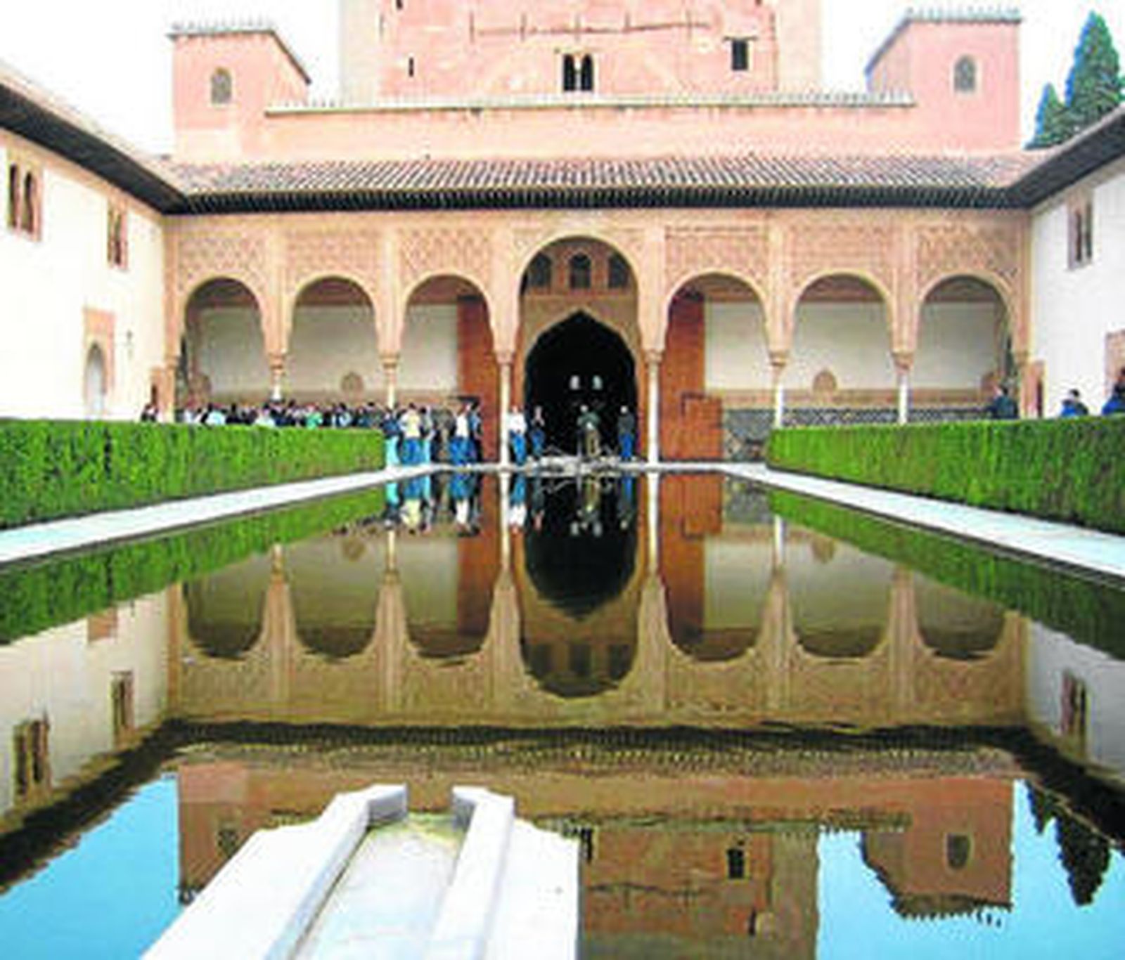 La Alhambra es un foco de atracción de visitantes.