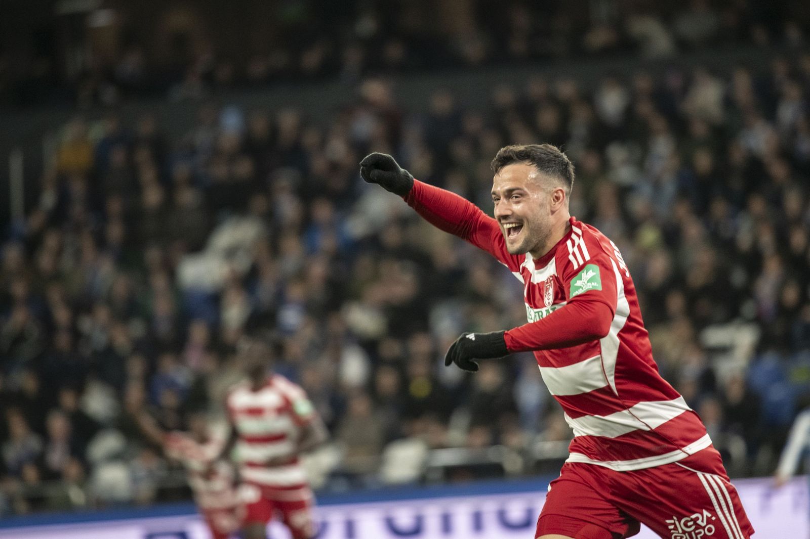 José Arnáiz celebrando su tanto.