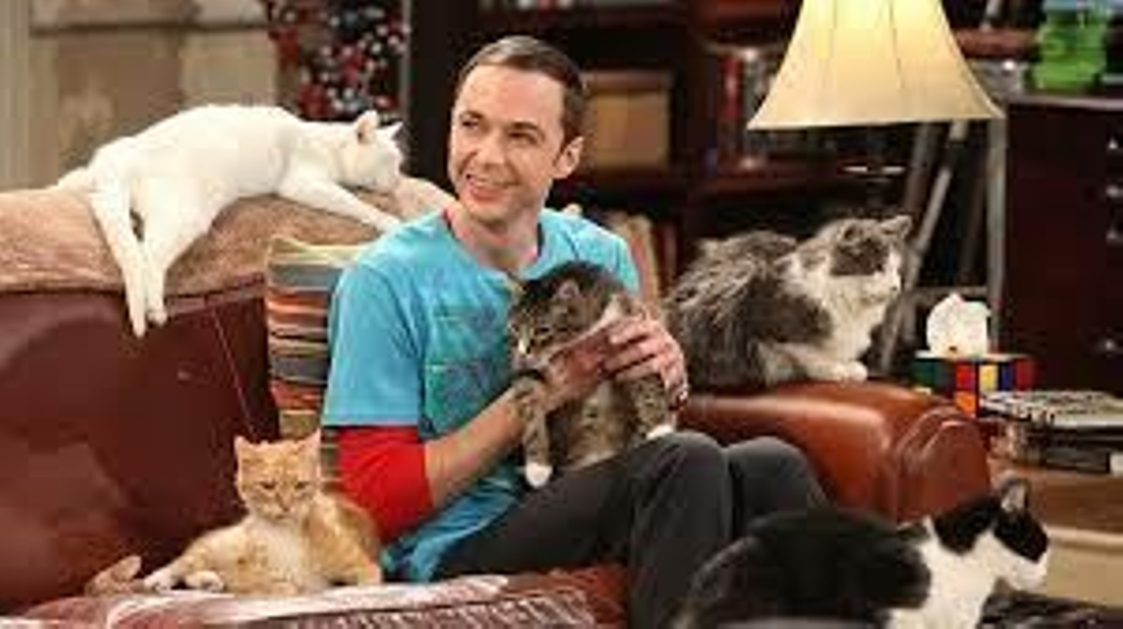 Aunque le encantaba el gato Chachi.  Este era el animal que quiso clonar de pequeño , como mascota:  "quería un Grifo (un animal mitológico)… Estaba estudiando la tecnología de combinación de ADN y estaba seguro que podría crear uno, pero mis padres se negaron a conseguir los huevos de águila y semen de león"