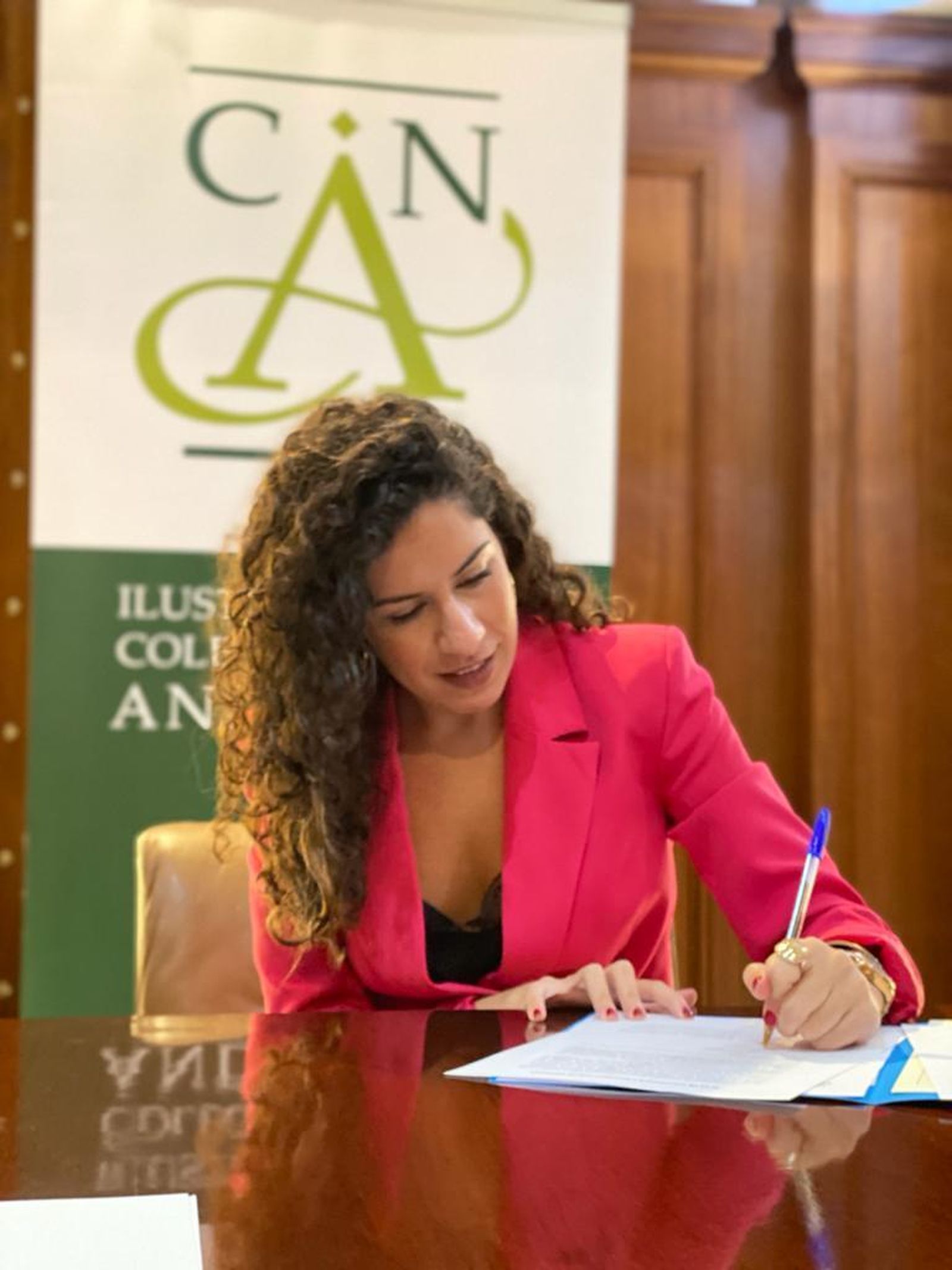 Rosario Lara, notaria en Dalías