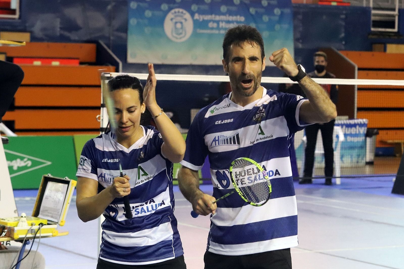 Haideé Ojeda y Pablo Abián celebran el primer punto del encuentro.