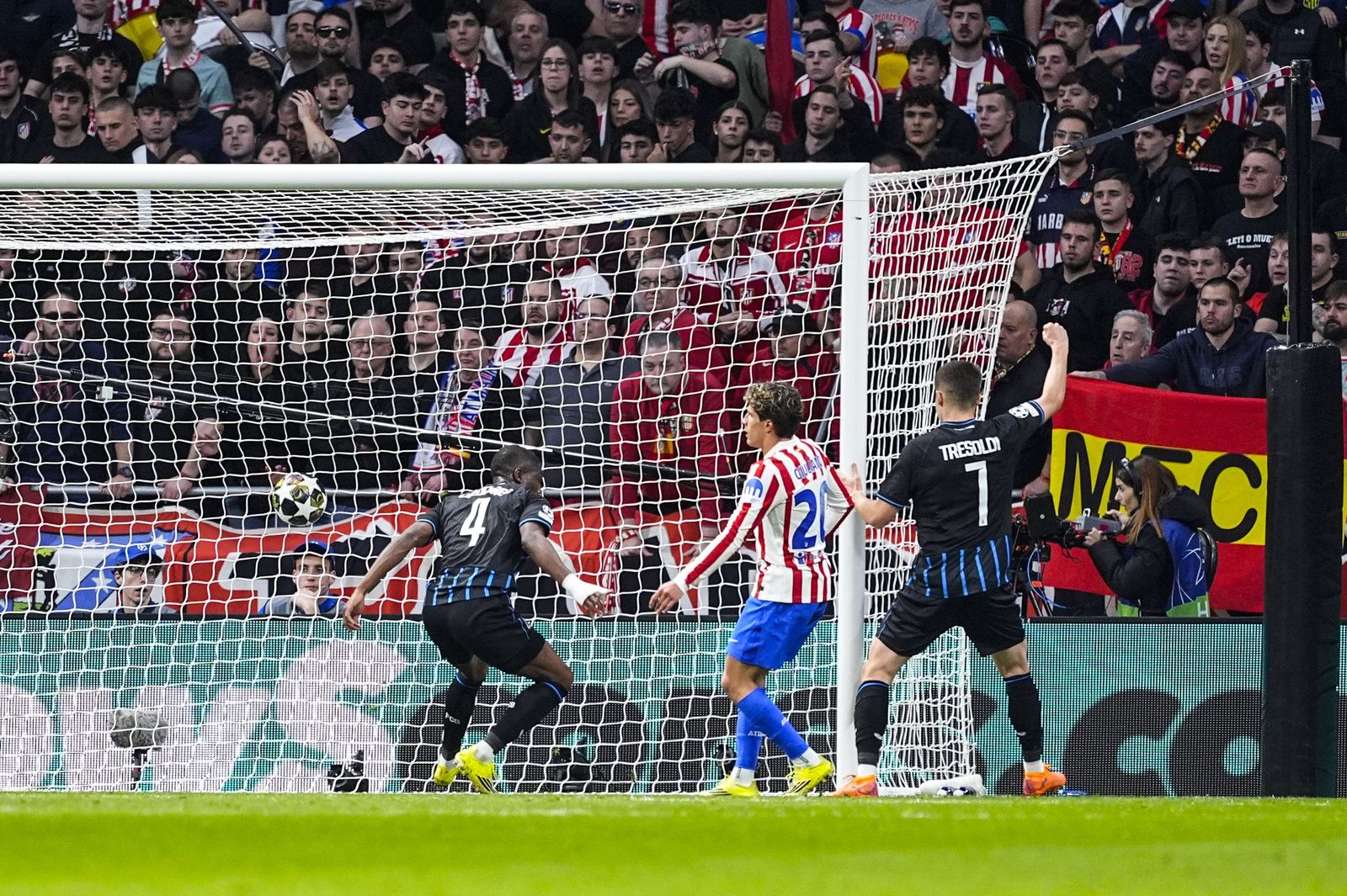 Las fotos del Atlético de Madrid - Brujas