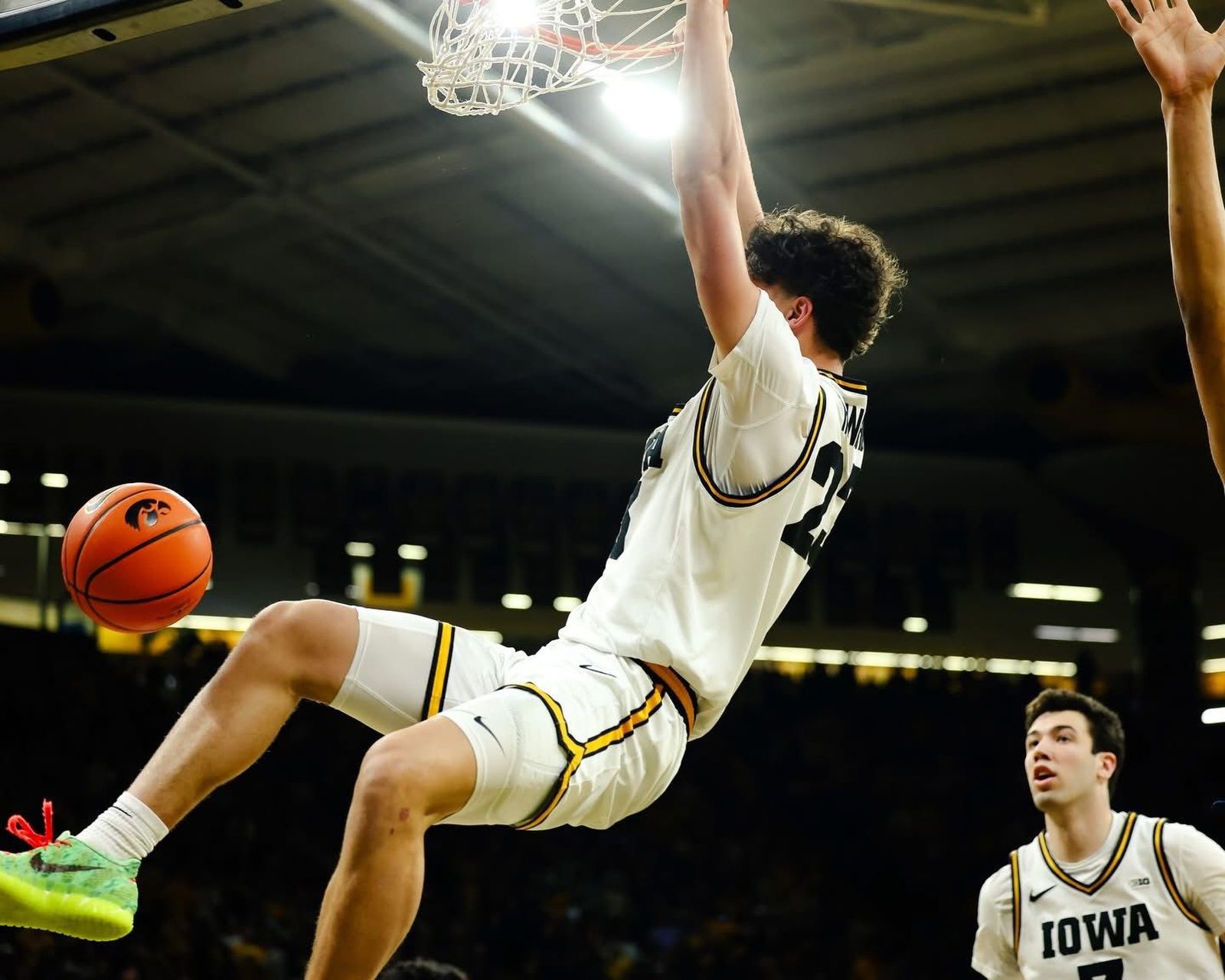 NCAA: Álvaro Folgueiras cede ante su amigo Aday Mara