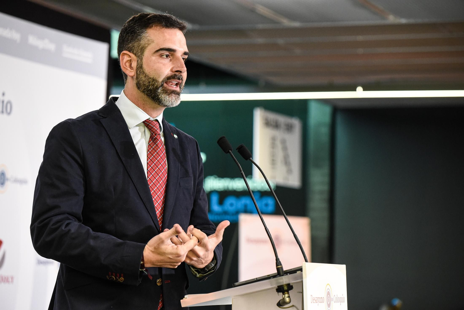 Imágenes del Desayuno Coloquio "Enomía azul, claves para el desarrollo sostenible" organizado por el Grupo Joly