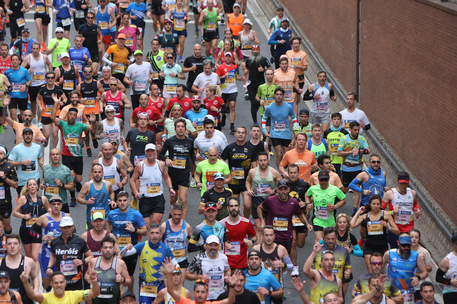 Búscate en la maratón de Sevilla 04