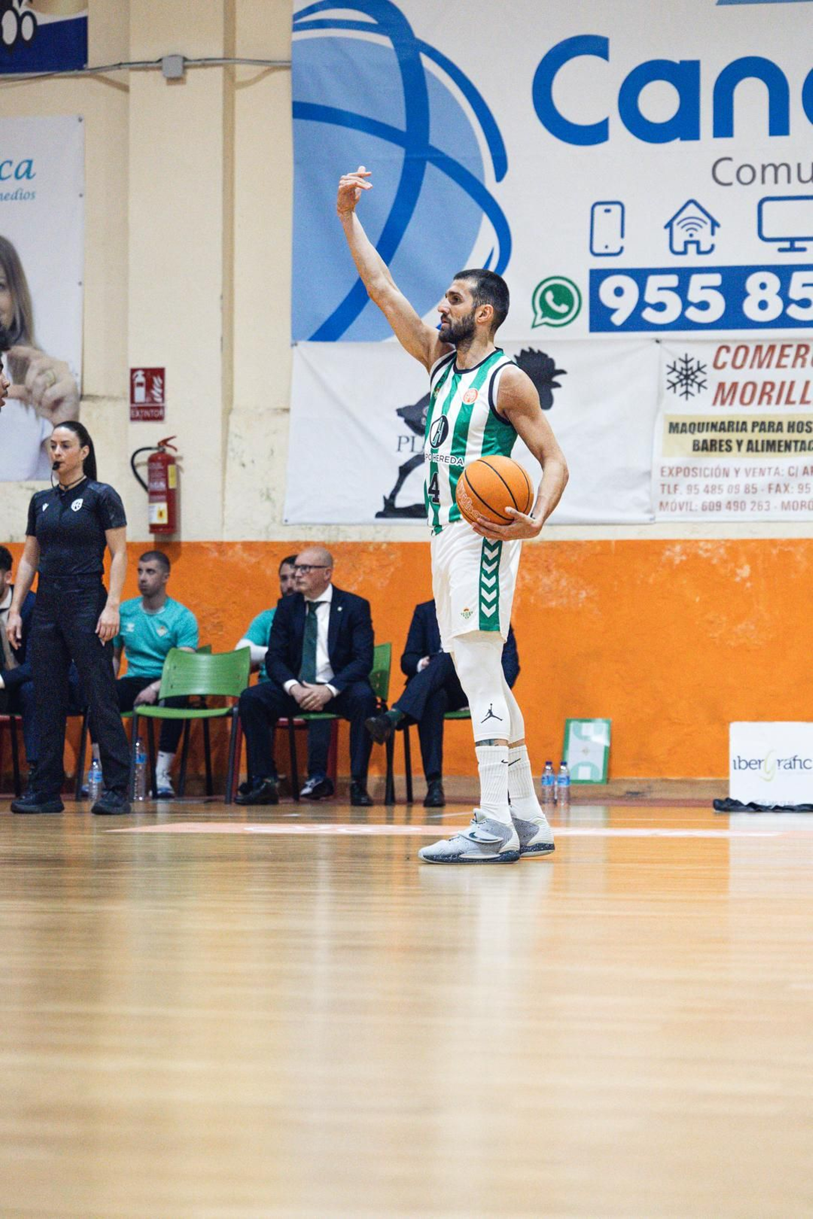Las fotos del Morón - Betis Baloncesto