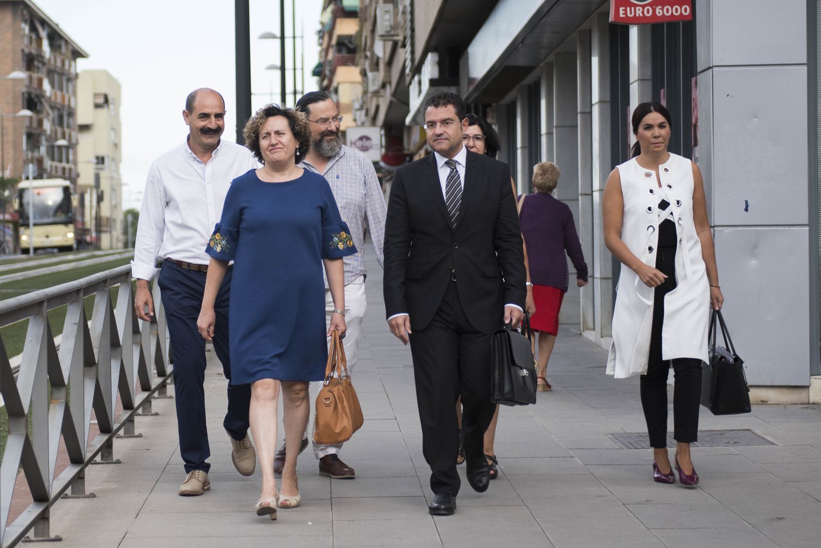 Francisca Granados, asesora de Juana Rivas, ayer a su llegada al juzgado.