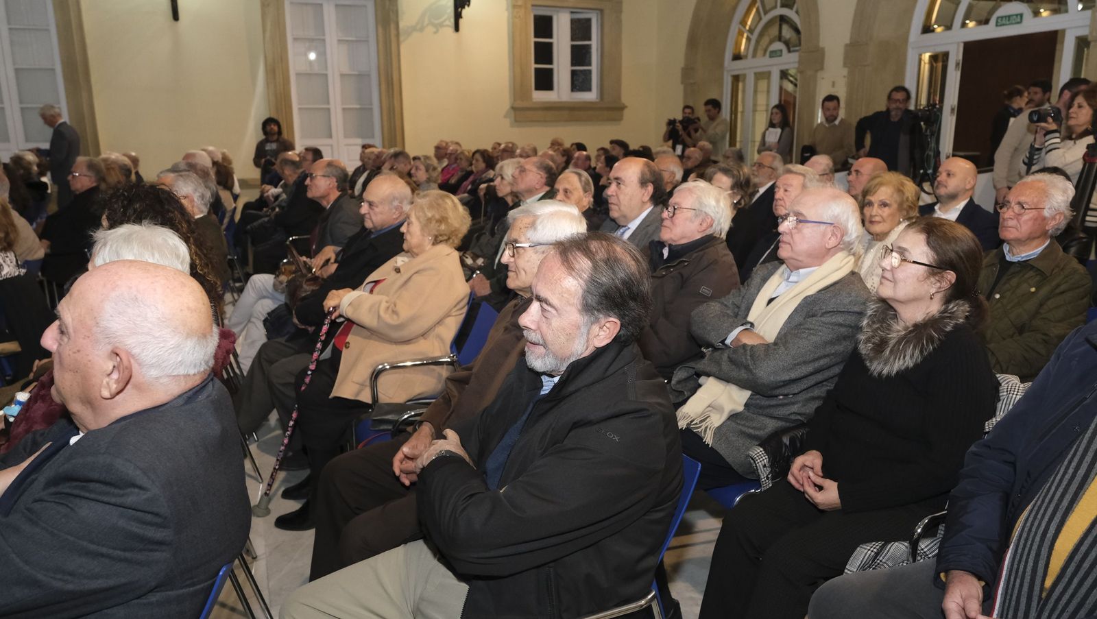 Las fotografías de la entrega del Escudo de Oro de la Provincia al Doctor Francisco Ortega Viñolo