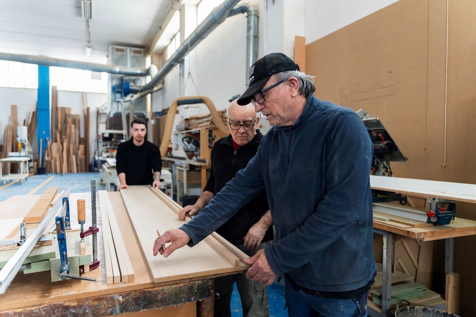 Carpinterías, un negocio tradicional que busca savia nueva, en imágenes