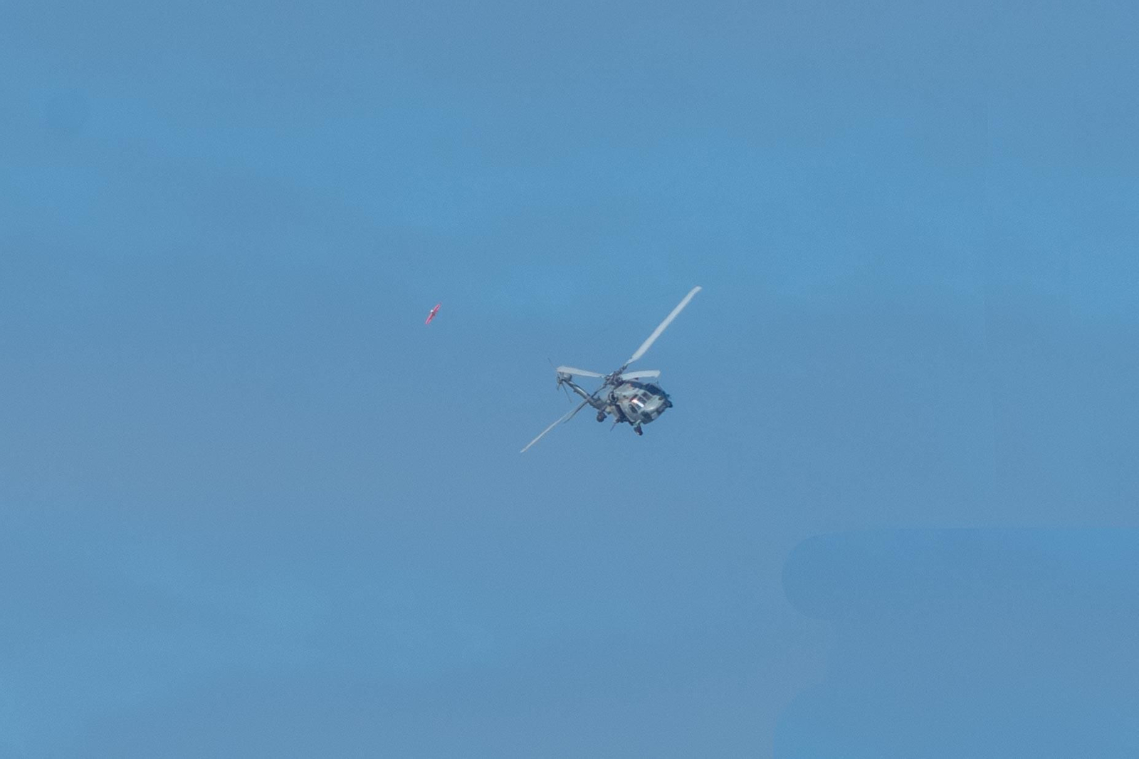 Las espectaculares imágenes del `Atlas 25´, ensayo militar contra drones en Huelva