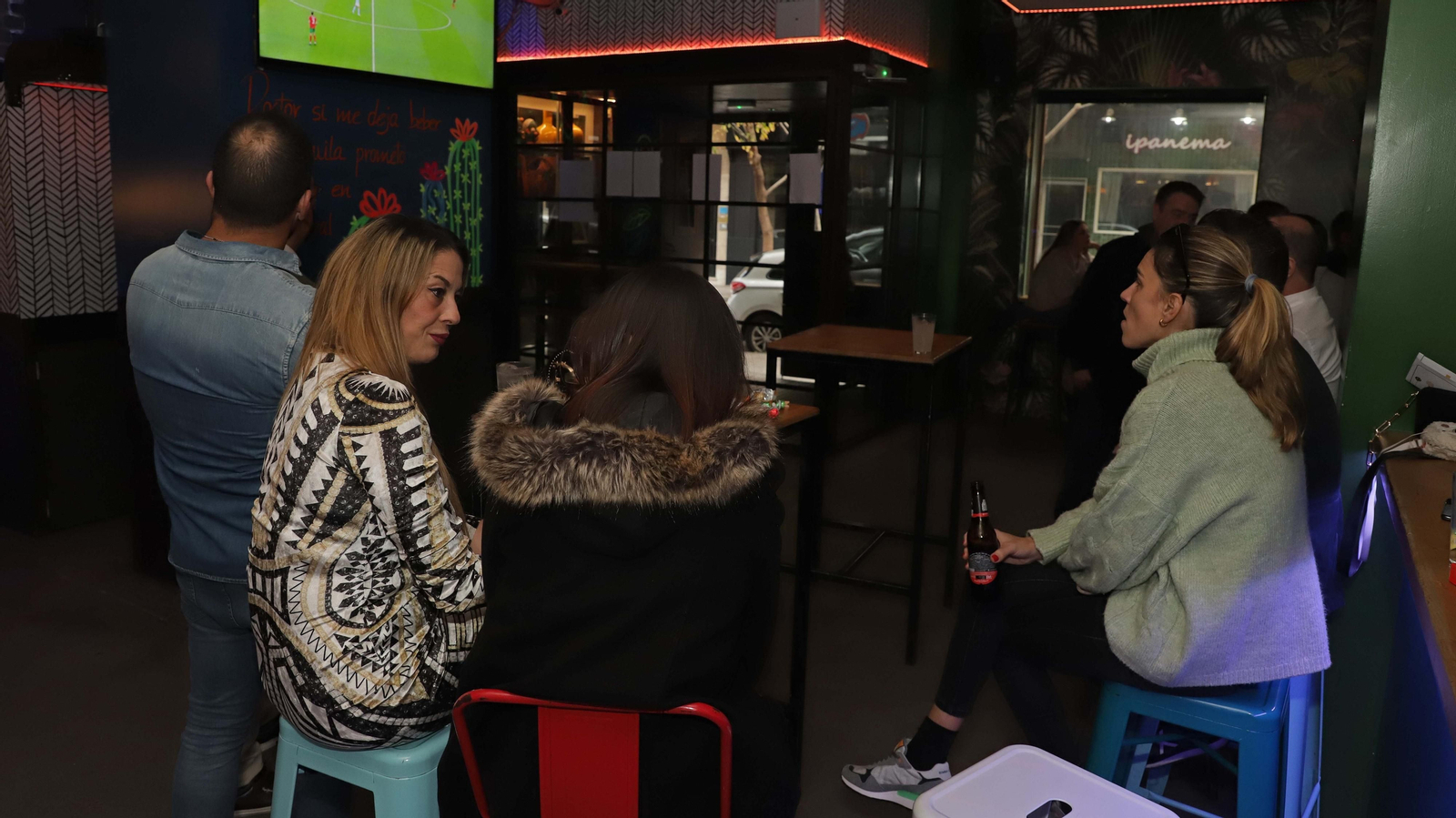 Fotos del ambiente durante el Marruecos - España en Algeciras