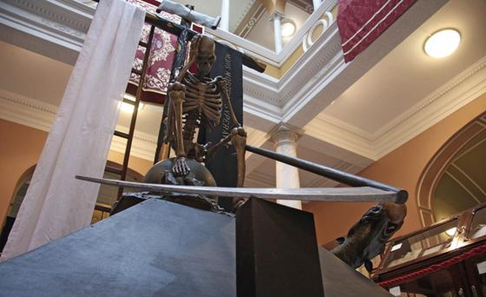 'Mors Mortem Superavit', los orígenes del Santo Entierro