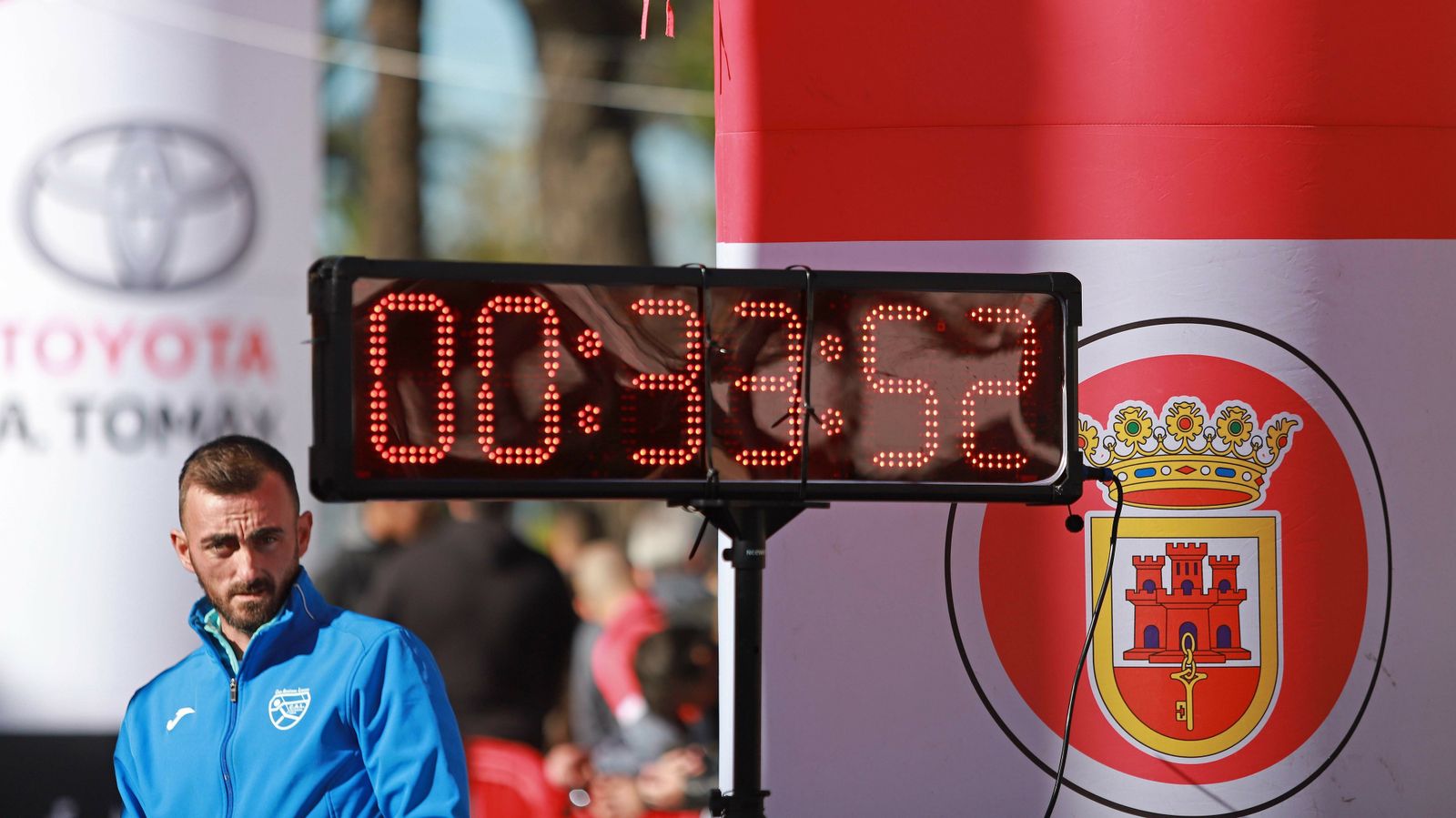 Las mejores fotos de la VIII Carrera Cívico Militar 'Entre dos ciudades'