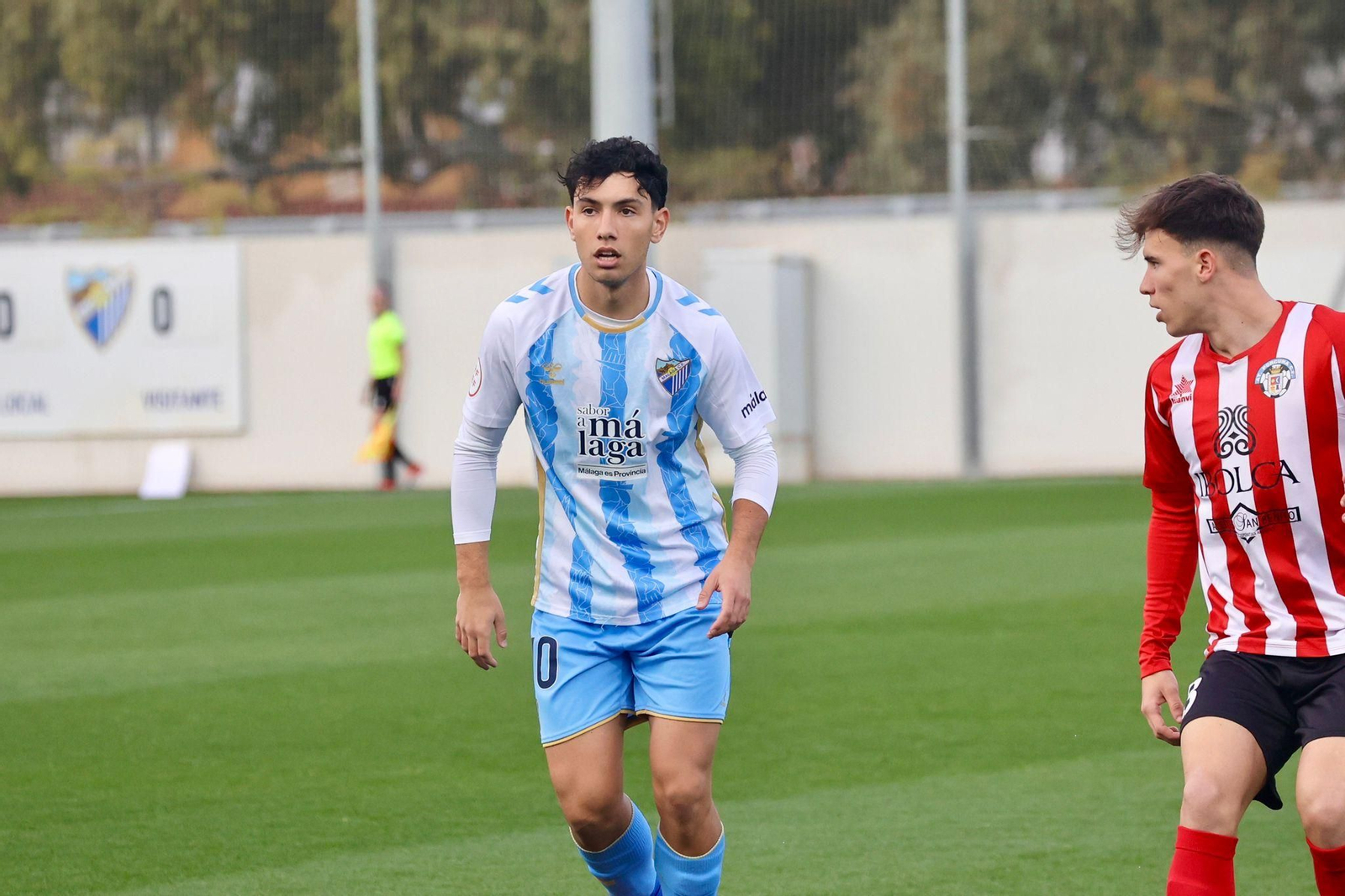 El Atlético Malagueño se da un festión ante el Porcuna para seguir líder (5-0)