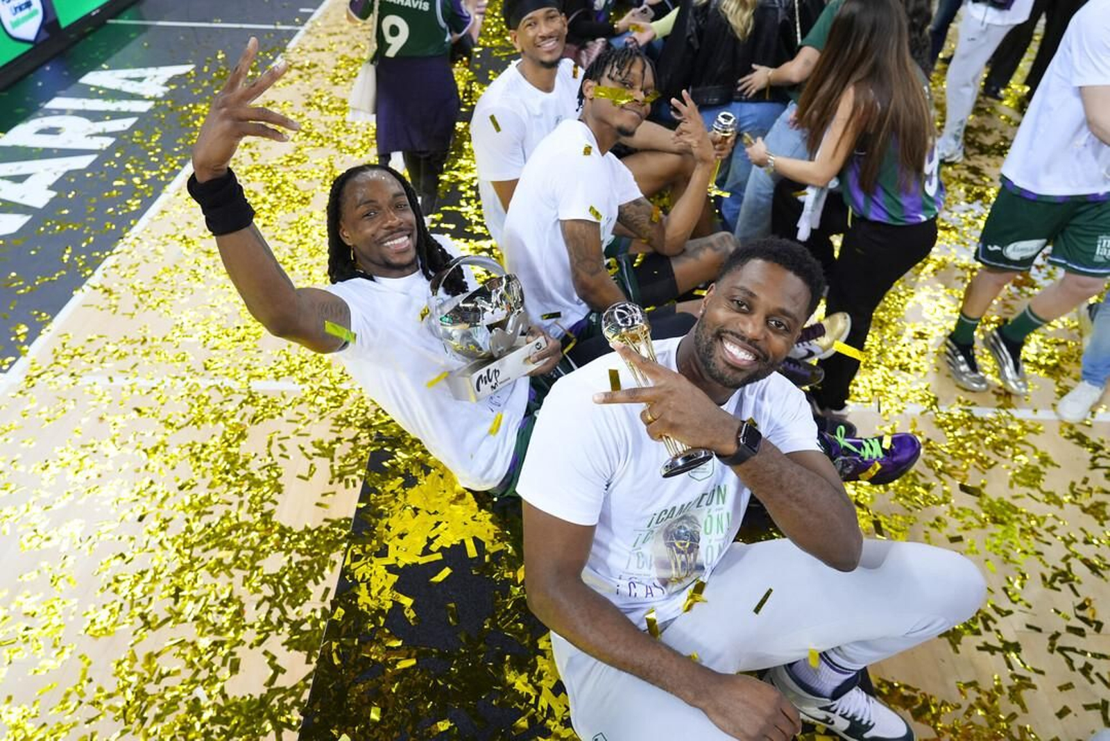 El Unicaja, campeón de Copa: Todas las imágenes del partido, la fiesta y la llegada a Málaga