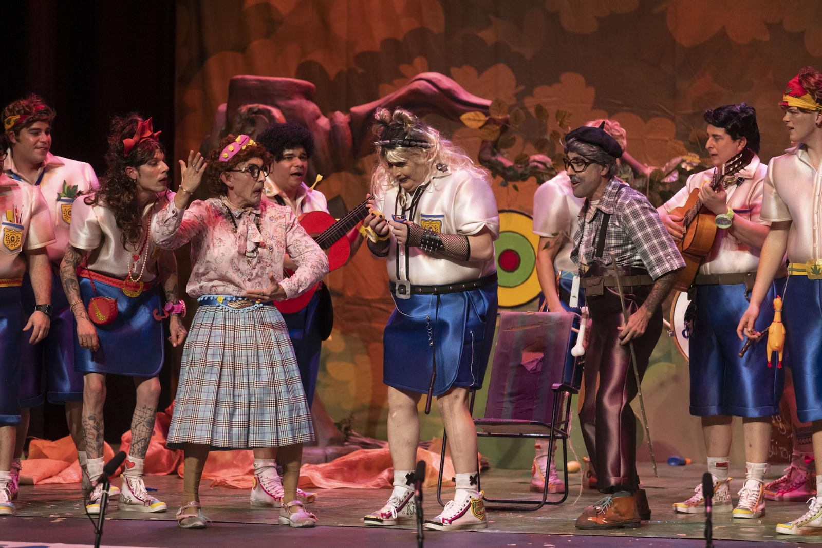 Imágenes de la actuación de la murga de Punta Umbría ‘¡Qué verano!’ en el Carnaval Colombino