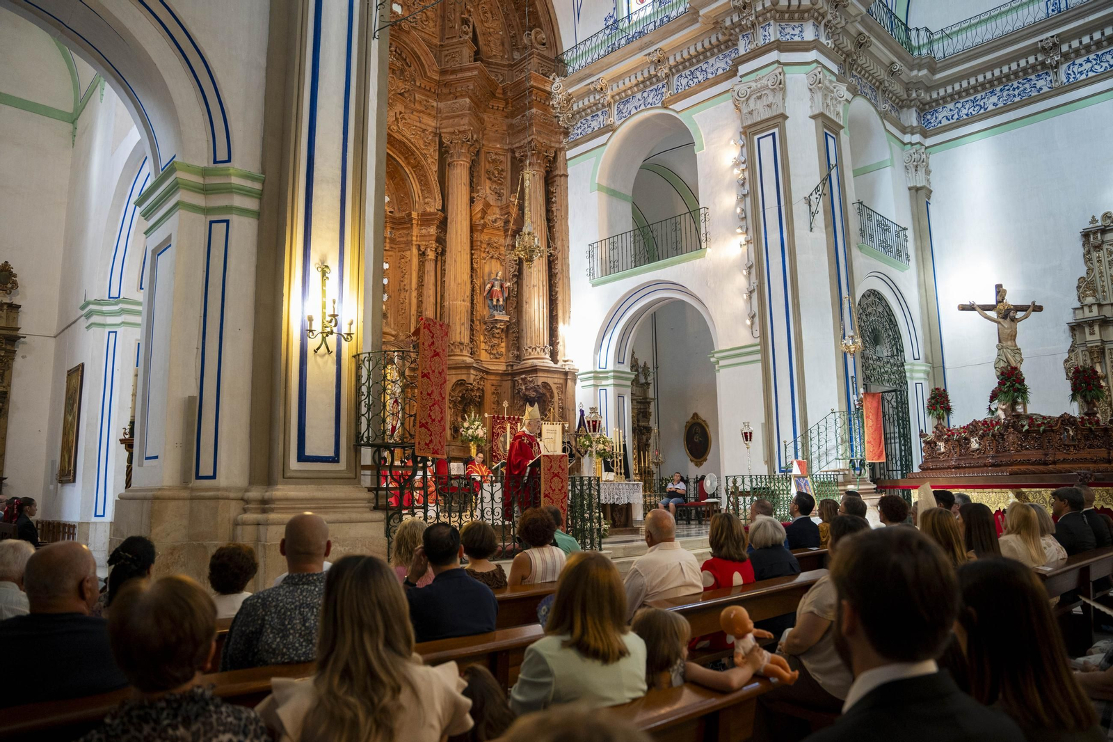 Eucaristía y procesión de Exaltación de la Cruz en la localidad de Vélez-Rubio