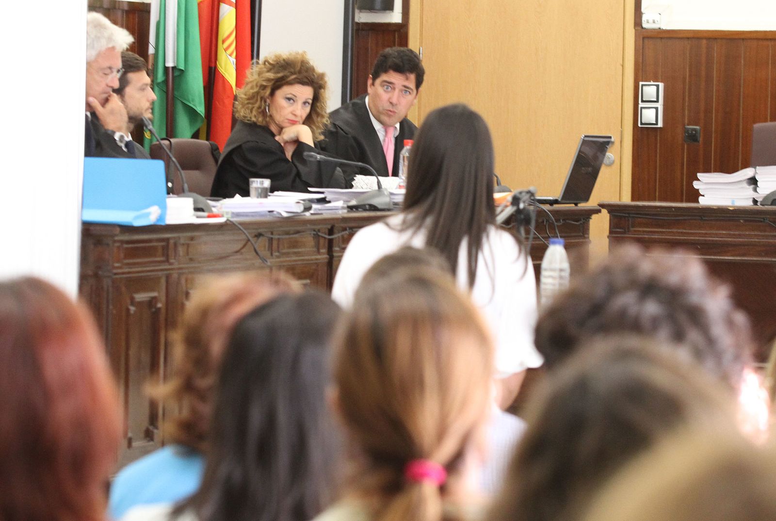 La declaración de la madre y esposa de las víctimas en el juicio del crimen de Almonte, en imágenes