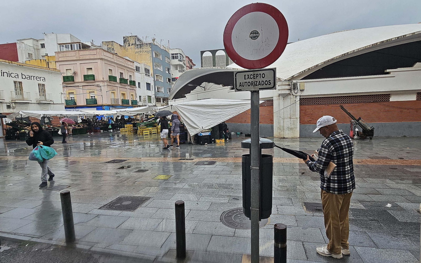 Fotos de la lluvia provocada por la borrasca atlántica en Algeciras