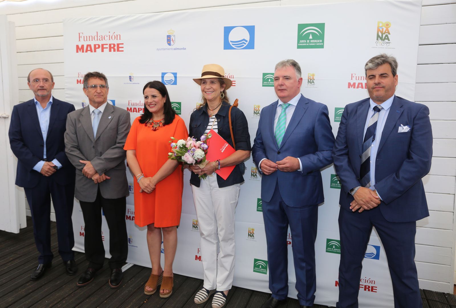 La Infanta Doña Elena asiste a varios talleres de prevención de la fundación Mapfre, en imágenes