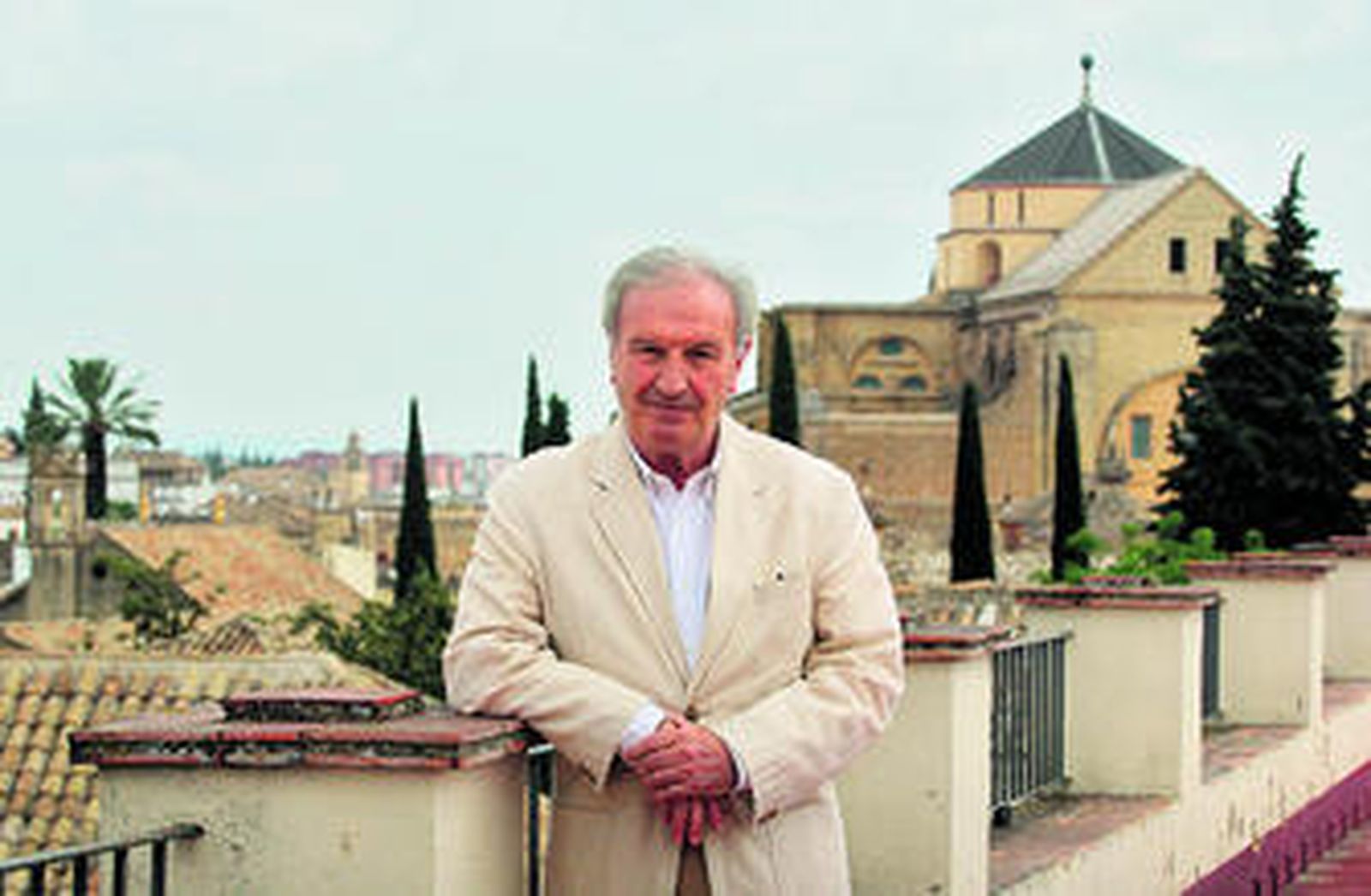 "La encuesta del CIS es la más amplia y la más fiable"