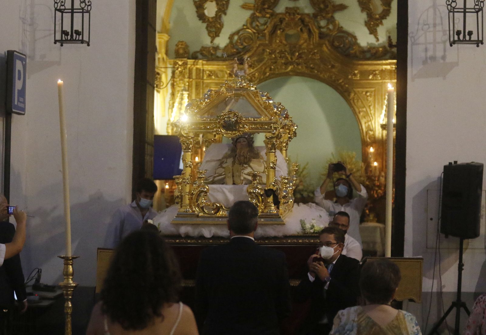 La hermandad de la Virgen del Tránsito de Córdoba celebra su festividad, en imágenes