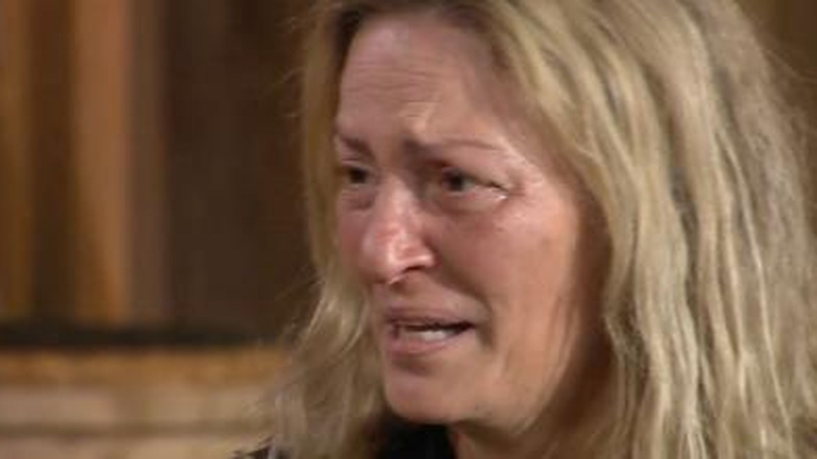 María José Galera, rota de dolor, recuerda a su hija Estefanía, que falleció a los 17 años.