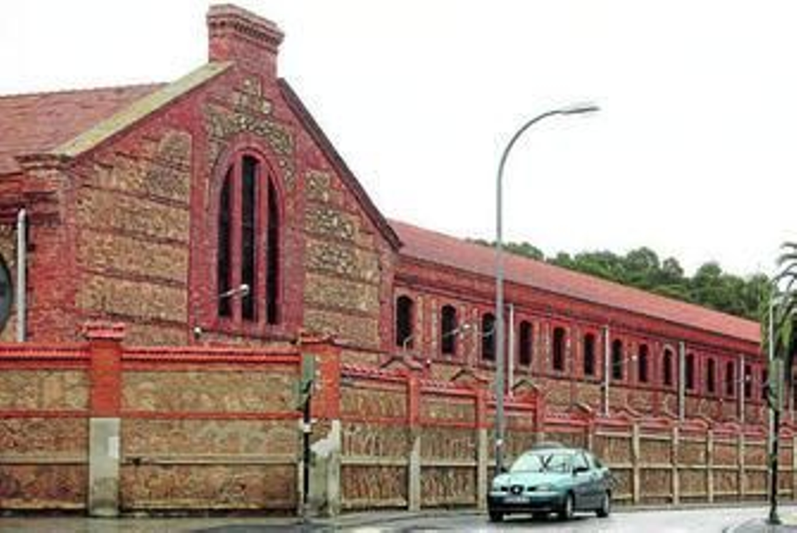 El convenio afecta a los 49.000 metros cuadrados de extensión que ocupan los antiguos depósitos de Altadis en Loreto.