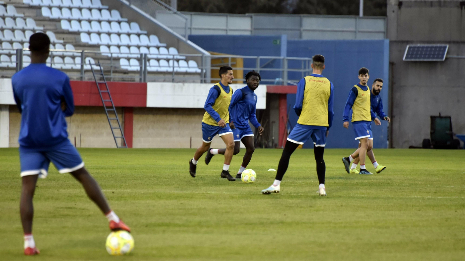 Las fotos del primer entrenamiento de Salva Ballesta