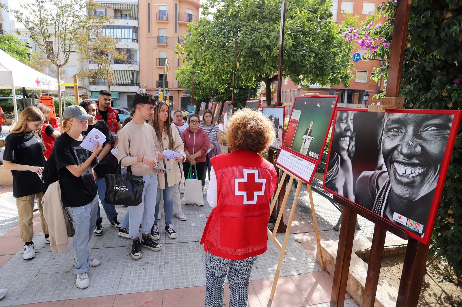 Imágenes de la celebración del Día de la Banderita de la Cruz Roja en Huelva
