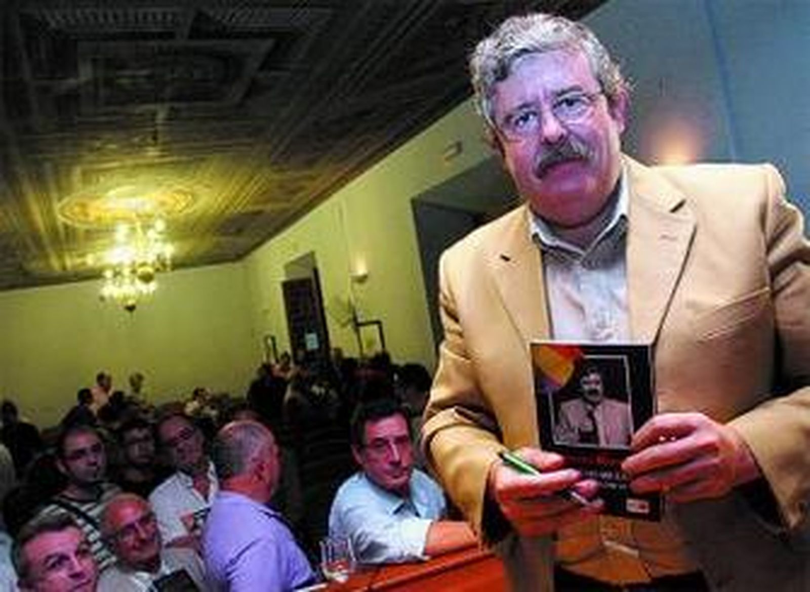 Romero, anoche, en la presentación de su libro.