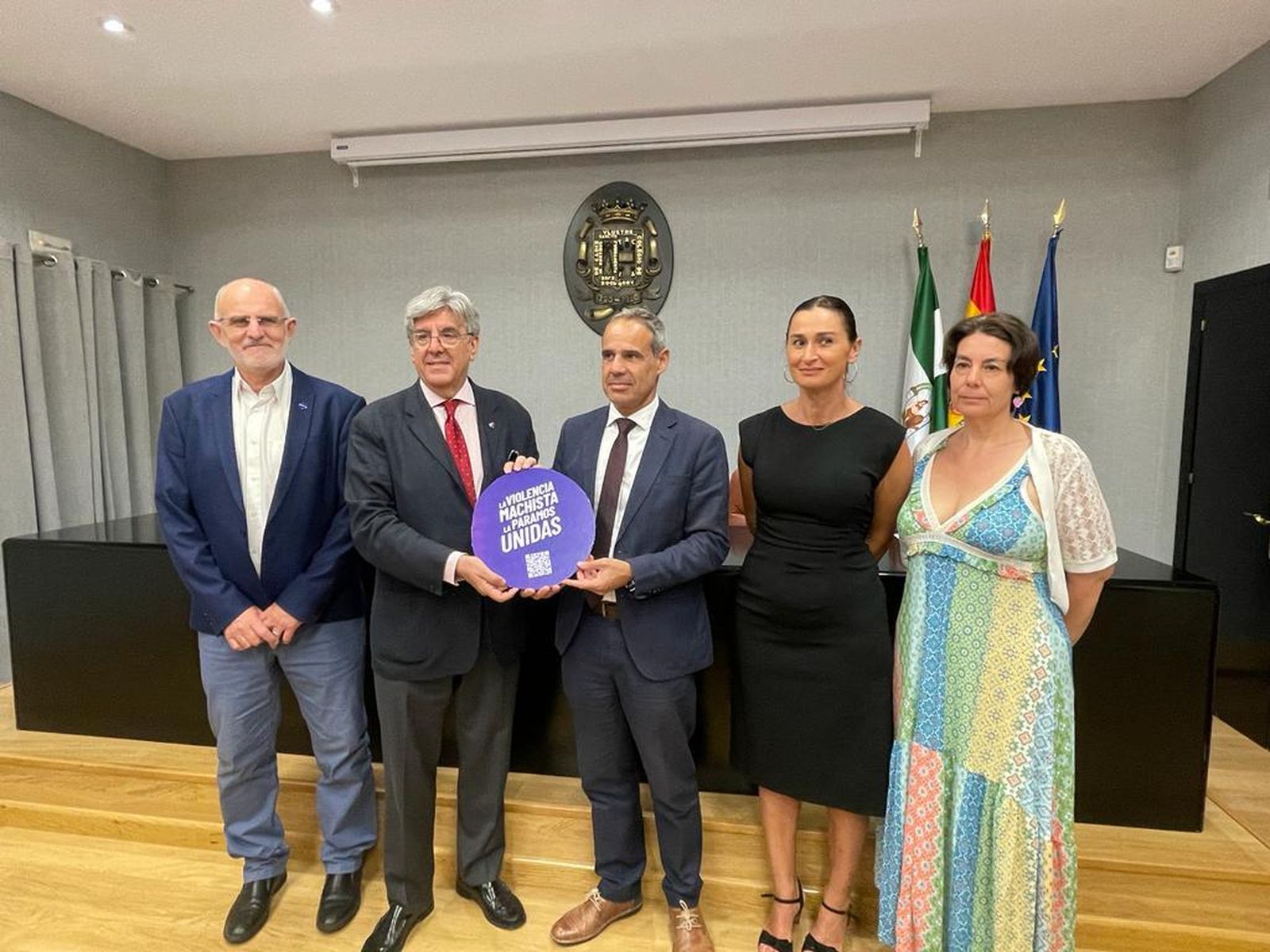 El subdelegado del Gobierno, José Pachecho, con el decano del Colegio, José Adolfo Baturone.