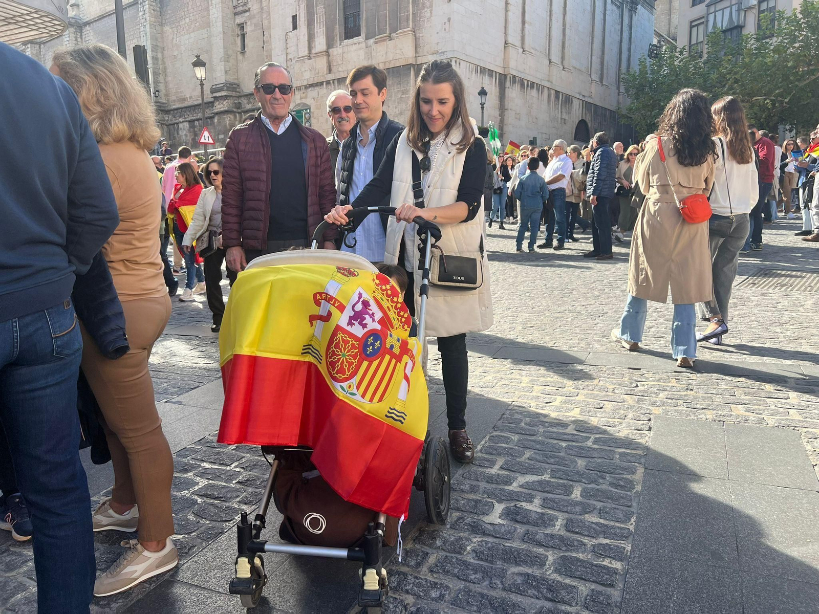 En imágenes: así ha sido la manifestación contra la amnistía en Jaén