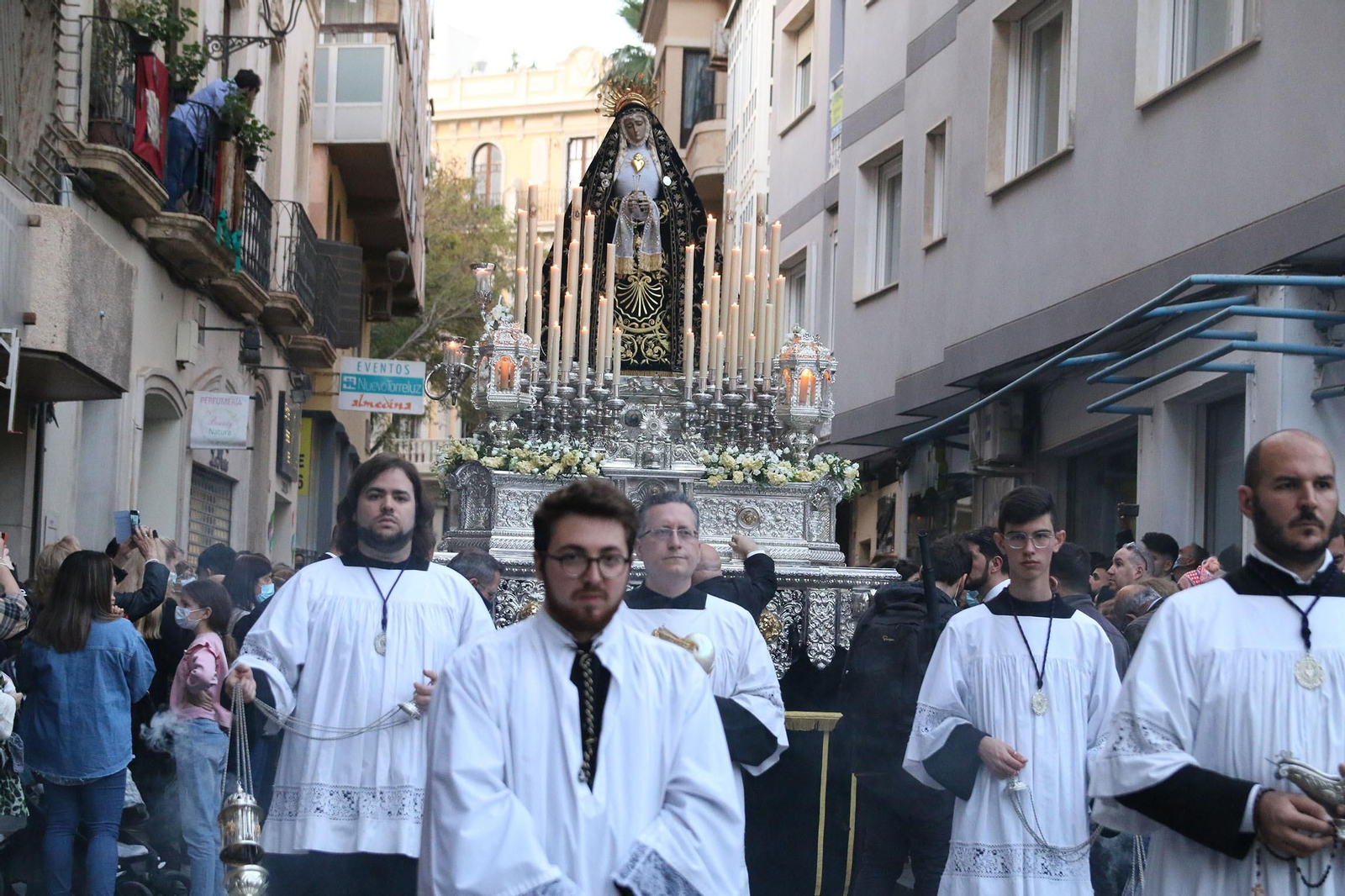 La procesión de Soledad de Almería, en imágenes