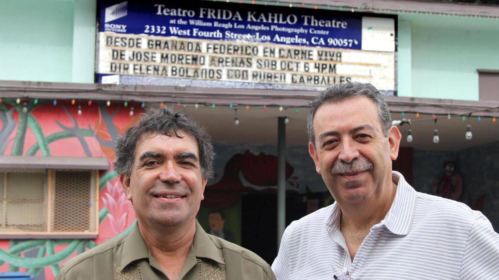 Amavizca y Moreno Arenas en 2018 en las inmediaciones del Teatro Frida Kahlo