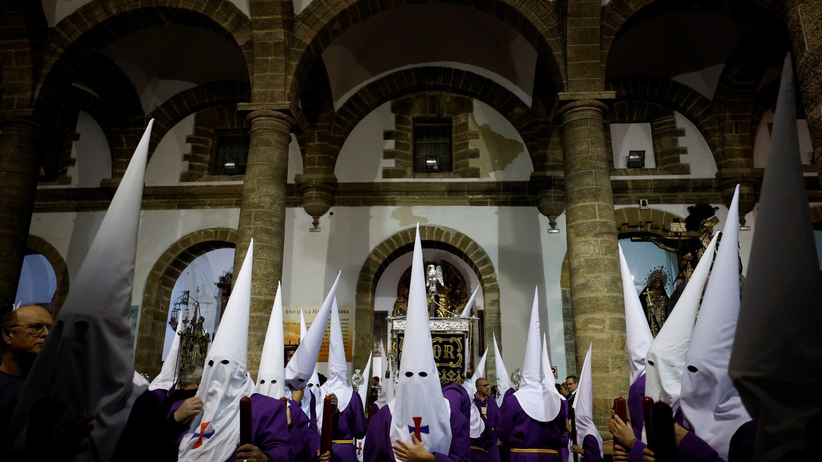Imágenes de la cofradía de Medinaceli en la Semana Santa de Cádiz 2023