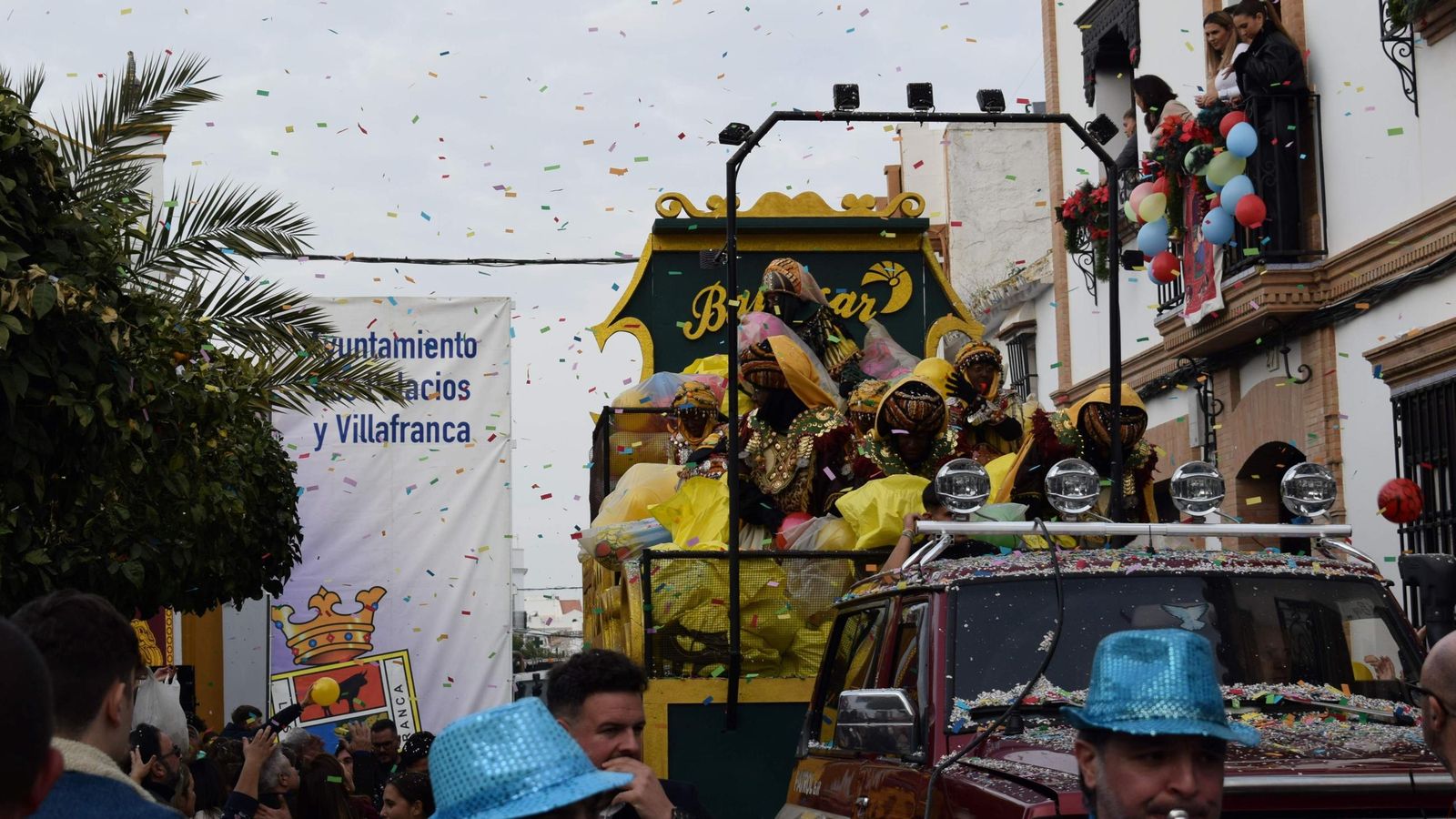 La carroza del Rey Baltasar en la Cabalgata de Los Palacios.