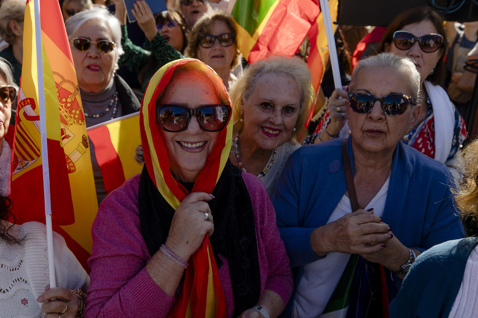 La concentración contra la amnistía en Cádiz en imágenes.