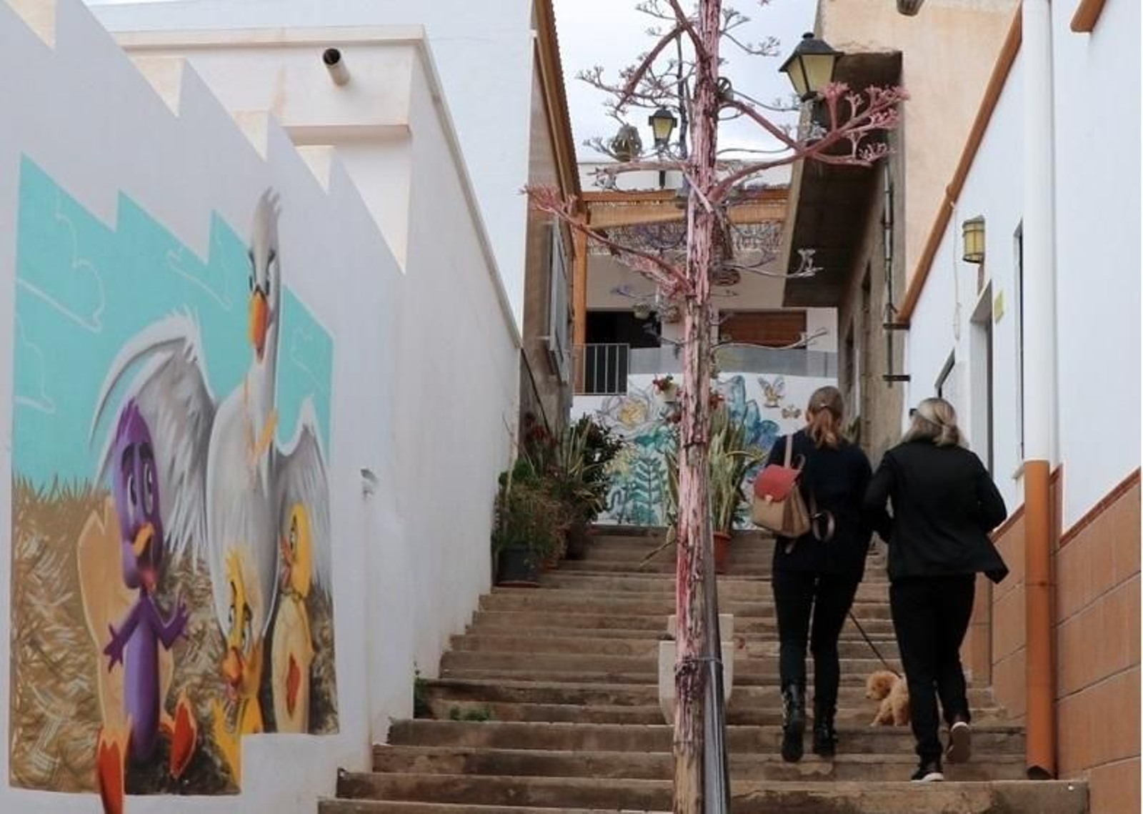 Pasear por la Villa de Vícar es un ejercicio de paz imprescindible.