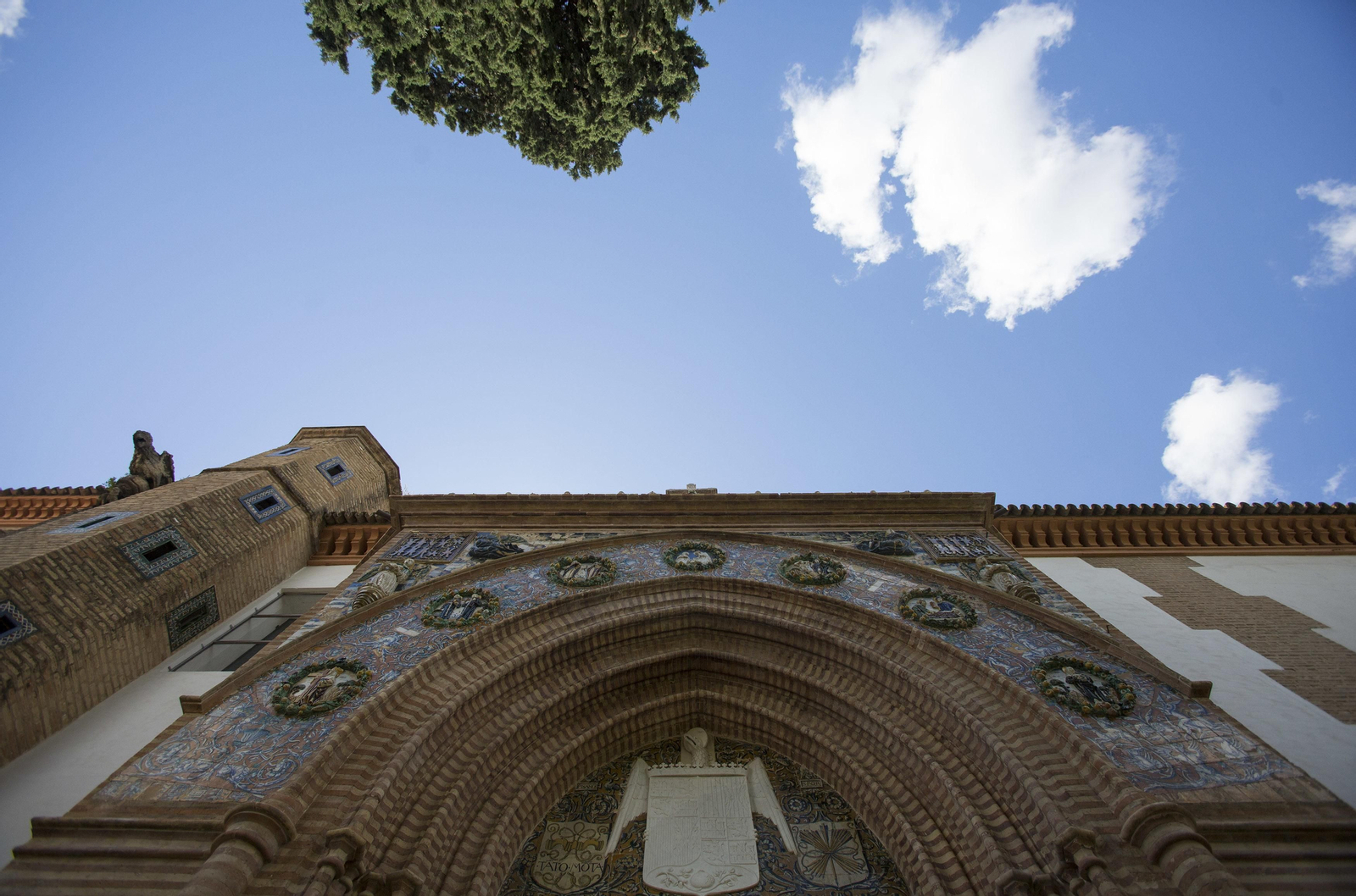 La restauración de la portada de Niculoso Pisano.