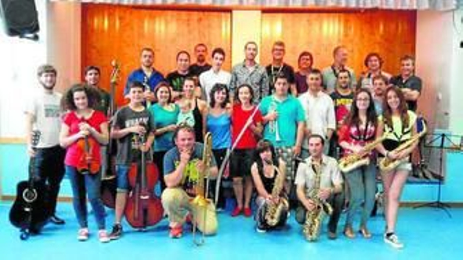 En las imágenes superiores, el Ensemble de Jazz de Huelva, y sobre estas líneas uno de los talleres. En las imágenes superiores, el Ensemble de Jazz de Huelva, y sobre estas líneas uno de los talleres.