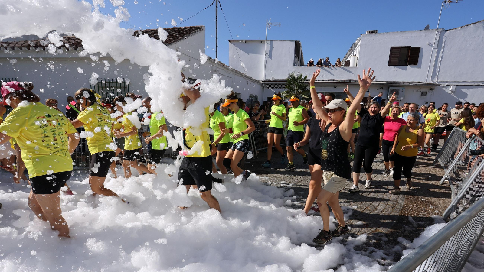 Búscate en la VII Carrera del Barro en La Barca
