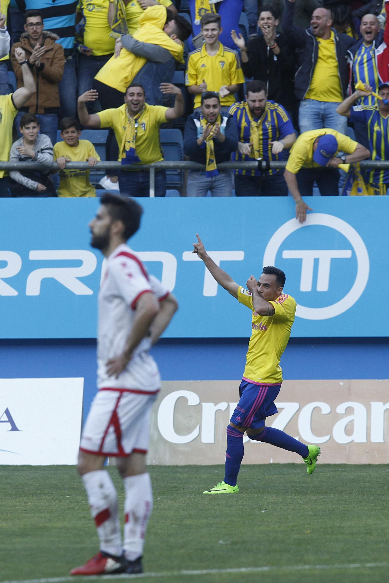 Las imágenes del Cádiz-Rayo Vallecano