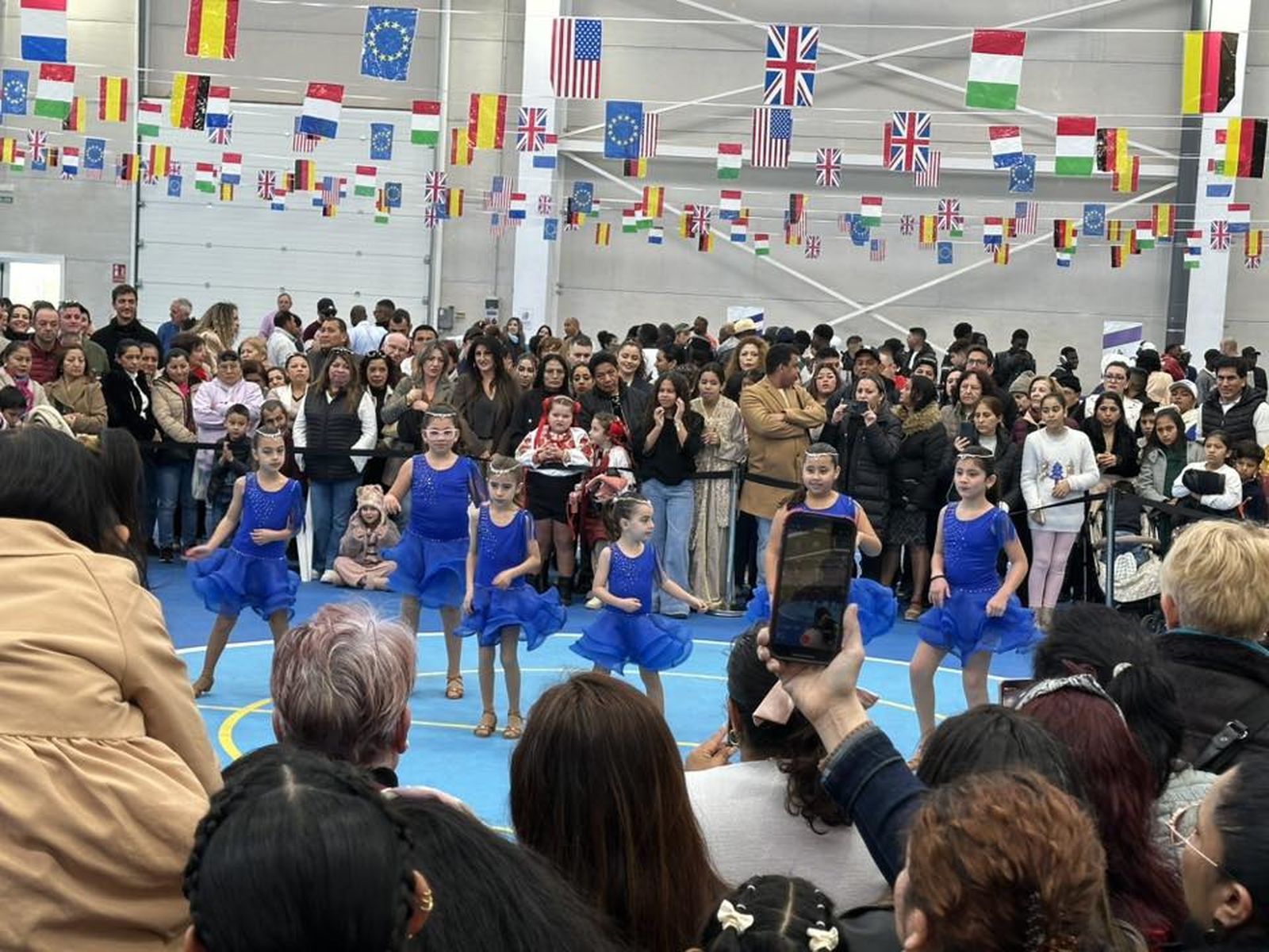 El Festival de Las Naciones muestra la diversidad de 18 países en Huércal Overa