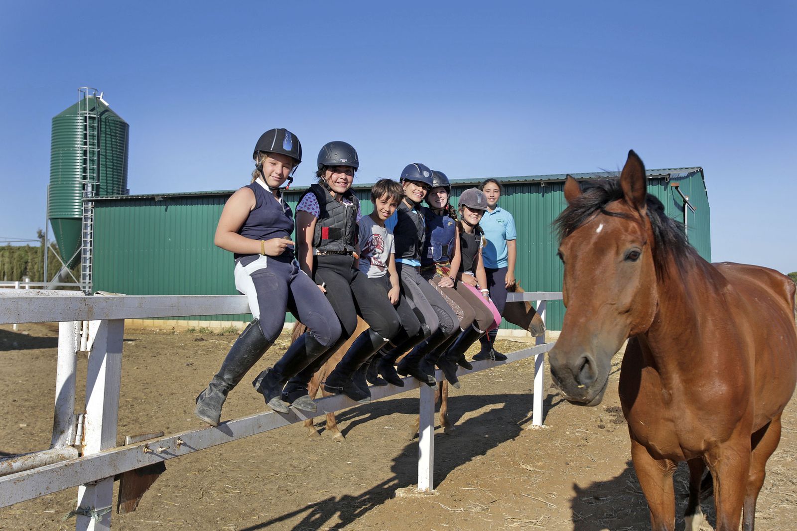 Algunas de las componentes del Poni Club, donde se forman de cara a las competiciones.
