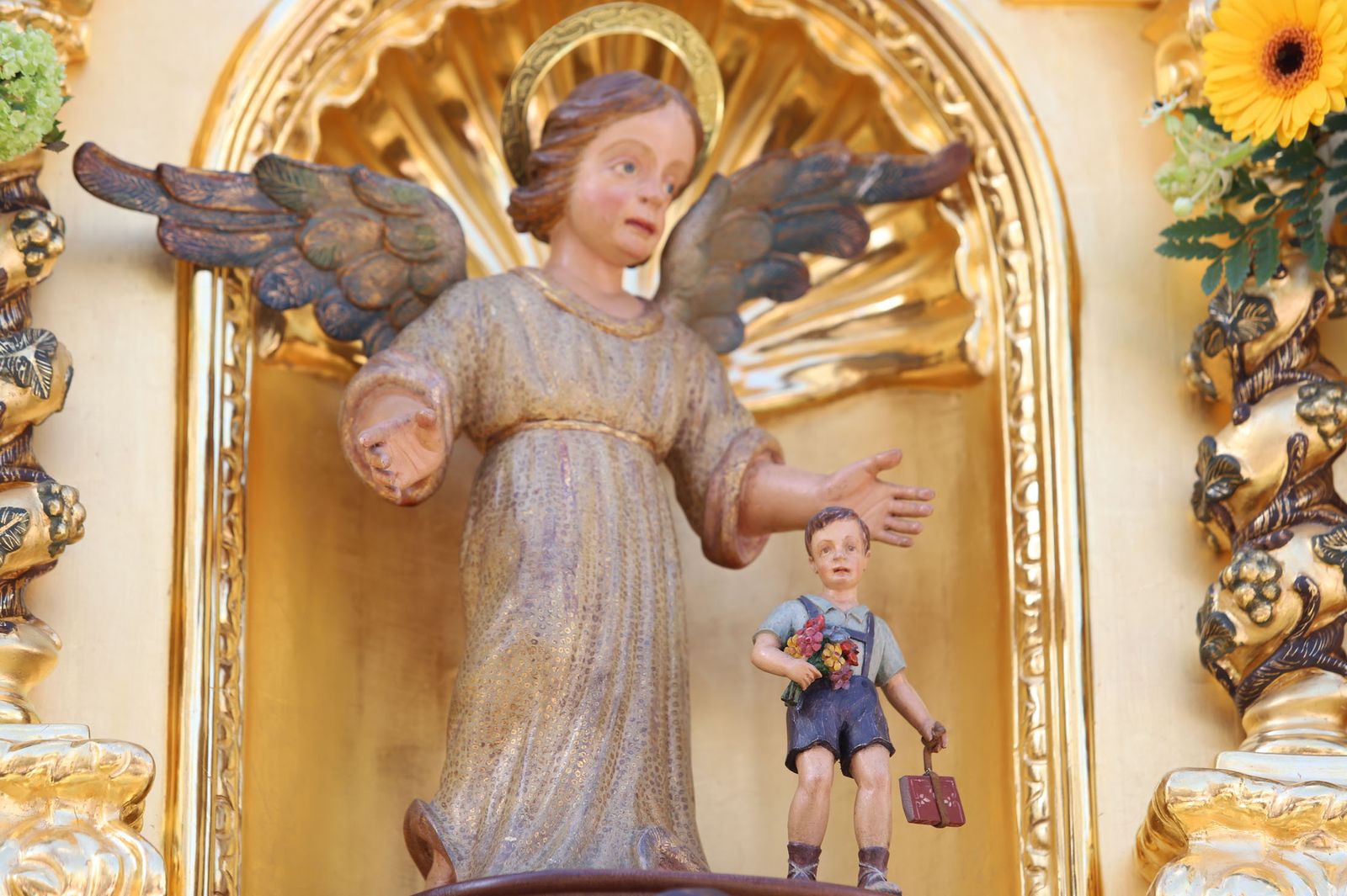 Las mejores imágenes de la hermandad de la Borriquita  de Huelva en el domingo de ramos 2019